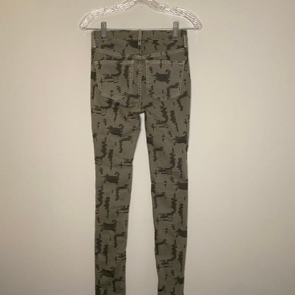 3/$30 (items $20 or less) FREE PEOPLE SKINNY JEAN CAMO STRETCH HIGH WAIST SZ 26 - Picture 4 of 6